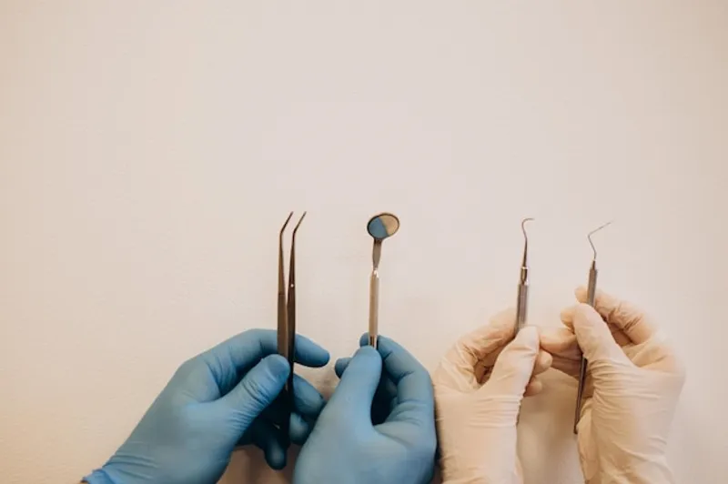 destornillador implantes dentales